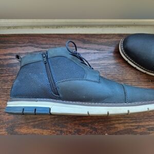 B2 Men's Black/Very Dark Navy Leather Fabric Shoes